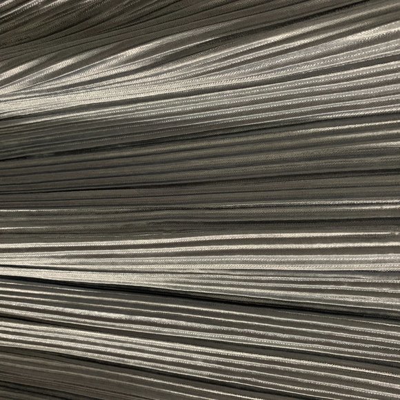 H&M Satin Pleated Blouse - Picture 2 of 2